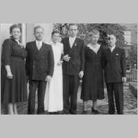 111-1404 Hochzeit Kaethe und Siegfried Frigge 1952.Links Elise u. Gustav Frigge, rechts Anna u. Ernst Kirstein.jpg